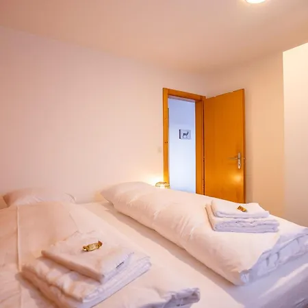 Stoa Apartment *